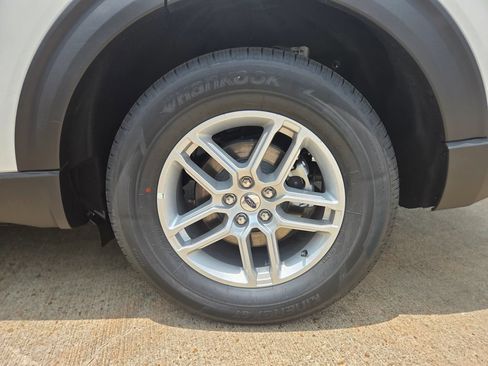 New 2026 Ford Explorer Active RWD image 43