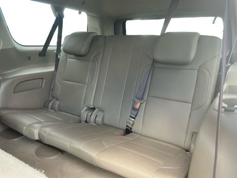 Used 2019 GMC Yukon XL SLT w/ Open Road Package RWD image 21