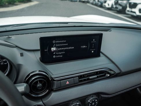 New 2025 MAZDA MX-5 Miata RF Club image 20