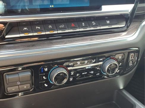 Used 2025 Chevrolet Silverado 1500 LTZ w/ LTZ Premium Package image 8