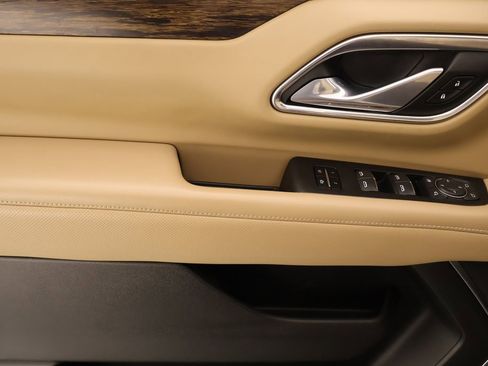 Used 2023 Chevrolet Tahoe Premier image 17