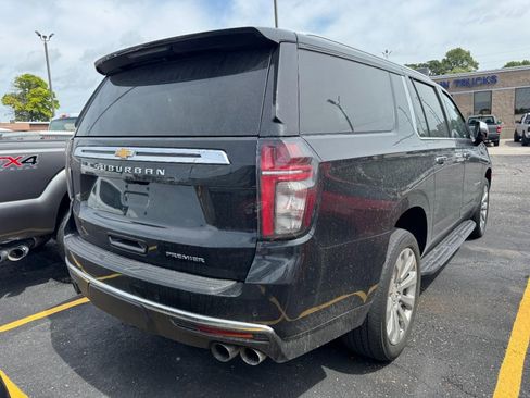 Used 2023 Chevrolet Suburban Premier AWD/4WD image 10