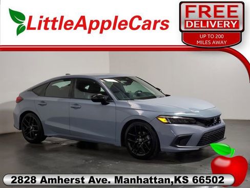 Used 2024 Honda Civic Sport image 1