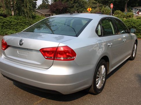 Used 2014 Volkswagen Passat 2.5 S FWD image 3