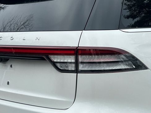 New 2026 Lincoln Aviator AWD image 5