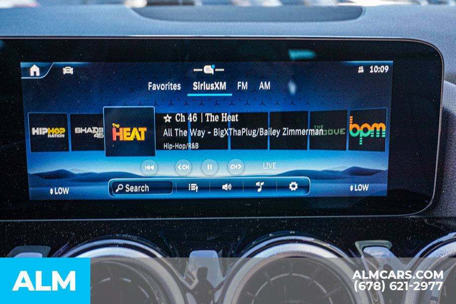 Used 2025 Mercedes-Benz GLA 250 4MATIC image 38