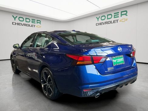 Used 2024 Nissan Altima 2.5 SR FWD image 10