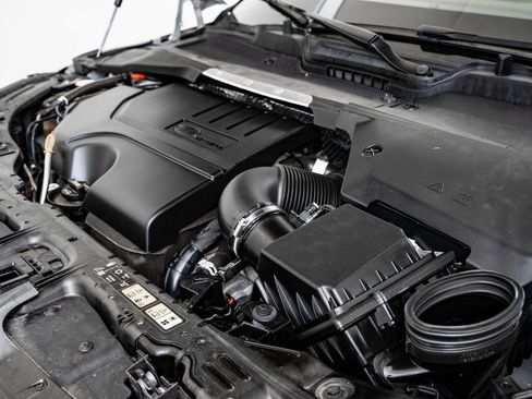 Used 2023 Land Rover Range Rover Evoque R-Dynamic SE image 47