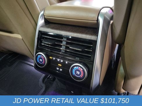 Used 2023 Land Rover Range Rover SE image 23