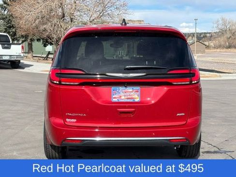 New 2026 Chrysler Pacifica Select image 4