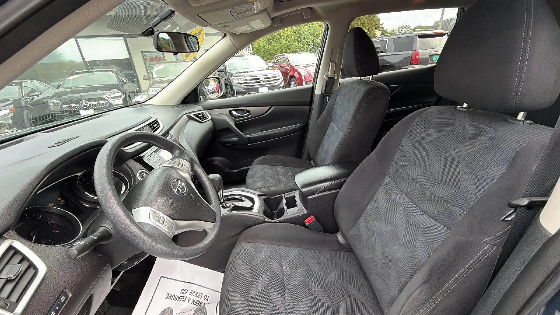 Used 2015 Nissan Rogue SV w/ SV Moonroof Package AWD/4WD image 15