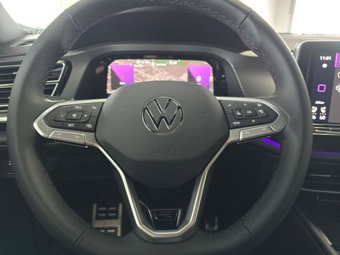 New 2024 Volkswagen Atlas Cross Sport SEL R-Line AWD/4WD image 18