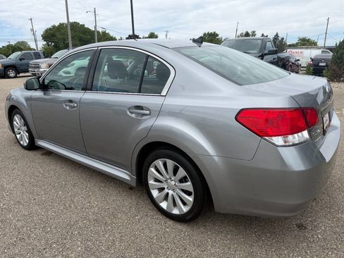 Used 2011 Subaru Legacy 2.5i Limited AWD/4WD image 3