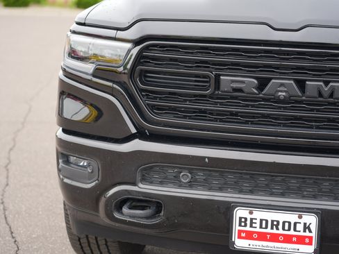 Used 2020 RAM 1500 Limited w/ Black Appearance Package AWD/4WD image 9