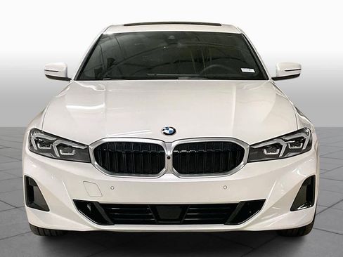 Certified 2025 BMW 330i Sedan w/ Convenience Package image 4