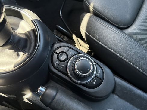 Used 2024 MINI Cooper S FWD image 38