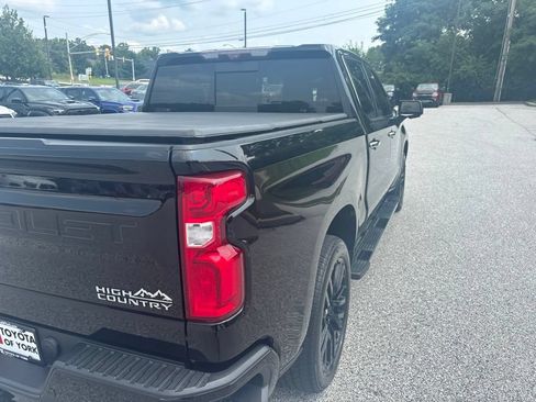 Used 2020 Chevrolet Silverado 1500 High Country w/ Technology Package AWD/4WD image 4