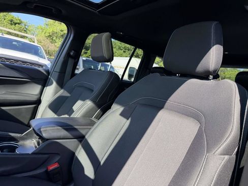 Used 2025 Jeep Grand Cherokee Laredo X w/ Luxury Tech Group I AWD/4WD image 20