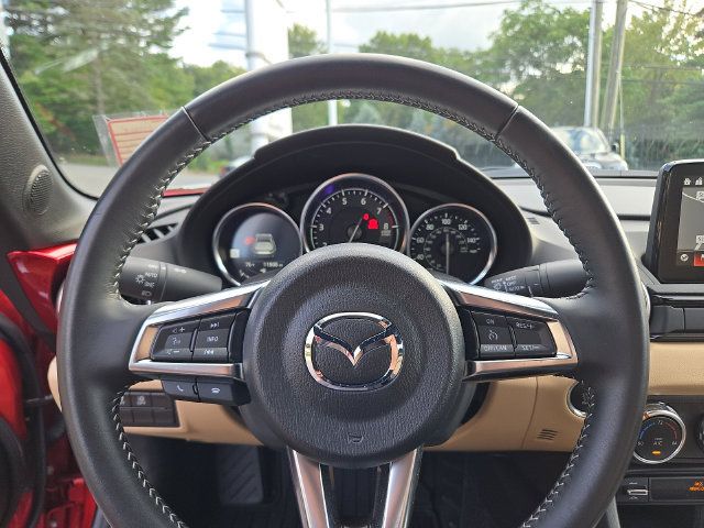 Used 2020 MAZDA MX-5 Miata RF Grand Touring RWD image 22