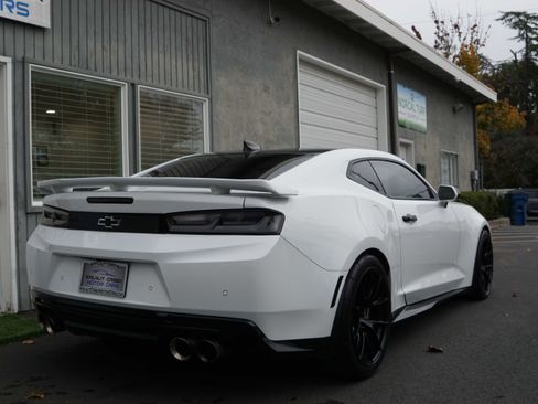 Used 2018 Chevrolet Camaro ZL1 image 23