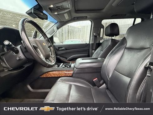 Used 2018 Chevrolet Suburban Premier RWD image 30
