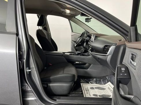 Used 2022 Nissan Rogue SV FWD image 46
