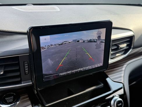 Used 2024 Ford Explorer Limited image 28