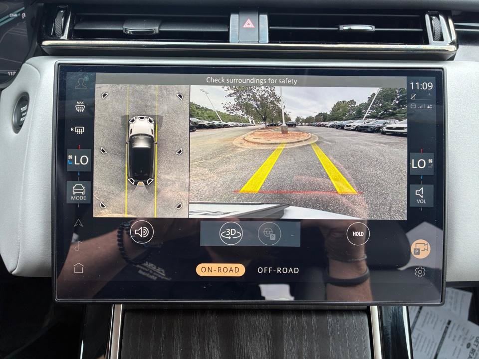 Used 2026 Land Rover Range Rover Velar Dynamic SE AWD/4WD image 19