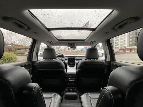 Used 2021 Jeep Grand Cherokee L Limited w/ Trailer Tow Group (B) image 16