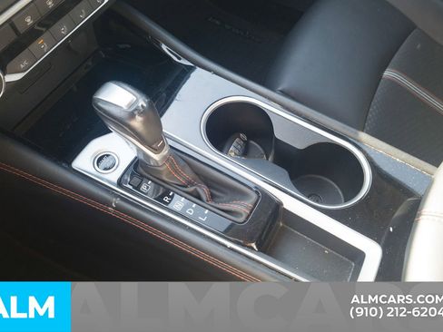 Used 2025 Nissan Altima 2.5 SR FWD image 10