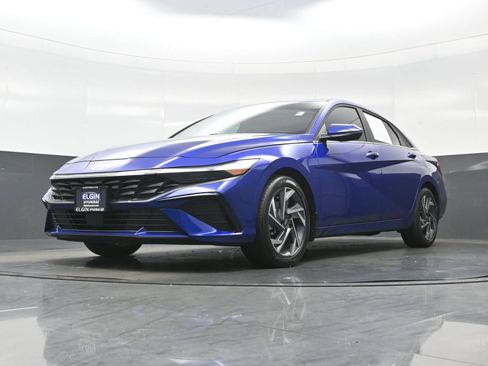 Certified 2025 Hyundai Elantra Limited FWD image 27