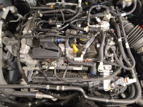 Used 2022 Ford Escape SEL w/ Technology Package FWD image 30
