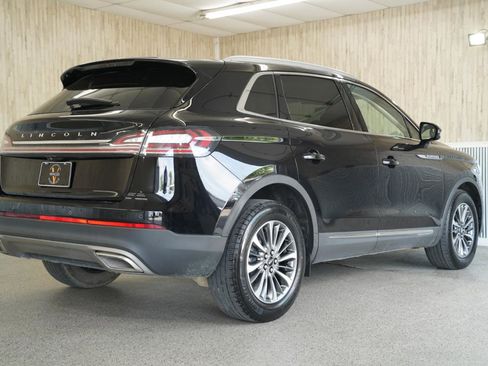 Used 2022 Lincoln Nautilus AWD w/ Premium Package image 10