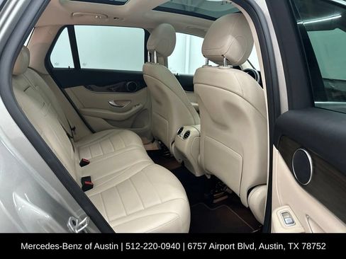 Used 2021 Mercedes-Benz GLC 300 image 24