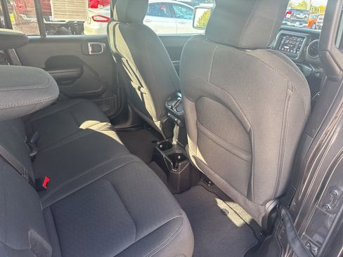 Certified 2021 Jeep Wrangler Unlimited Sport image 22