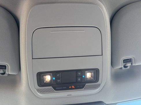 Used 2023 Ford F150 XLT image 40