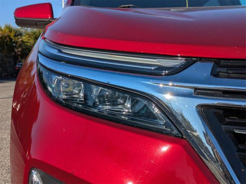 Used 2024 Chevrolet Equinox Premier image 10