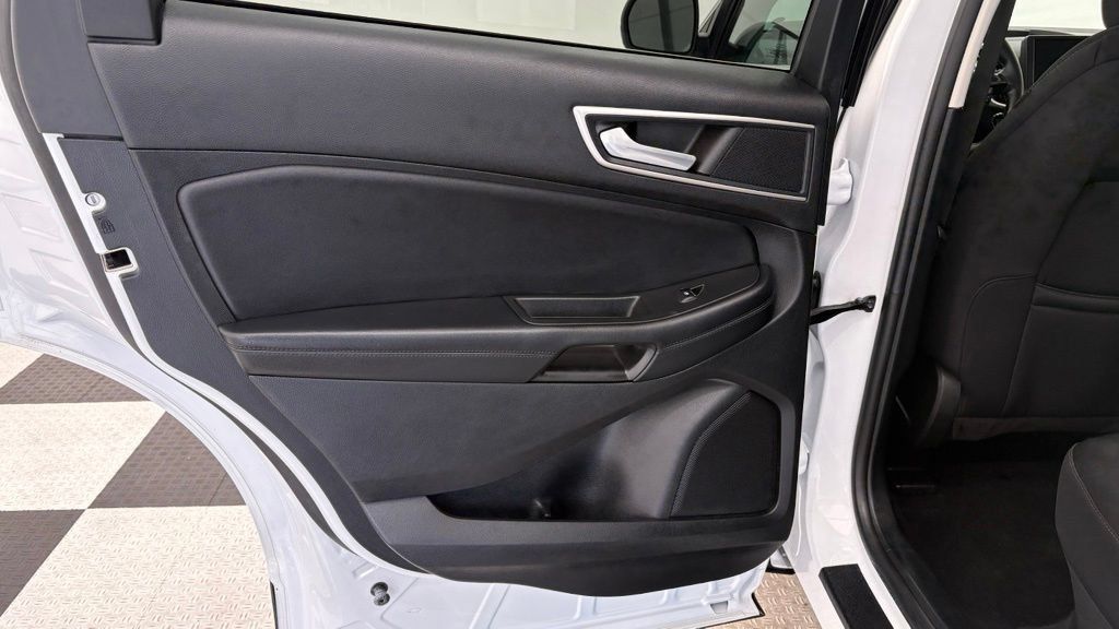 Used 2023 Ford Edge SEL w/ Convenience Package AWD/4WD image 19