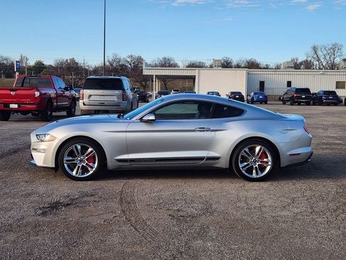 Used 2018 Ford Mustang Premium w/ Equipment Group 201A image 4