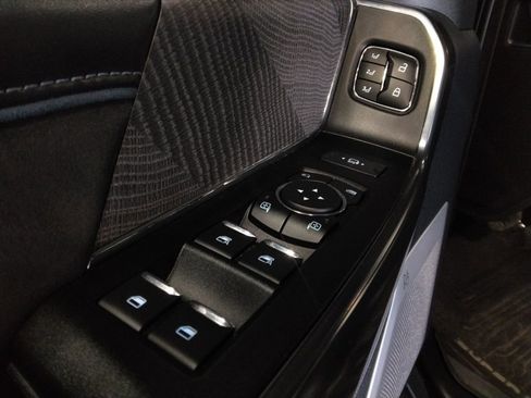 Used 2025 Ford F250 Platinum w/ FX4 Off-Road Package image 33