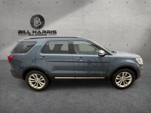 Used 2019 Ford Explorer XLT w/ Equipment Group 202A image 4
