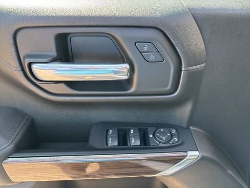 Used 2022 Chevrolet Silverado 1500 RST AWD/4WD image 16