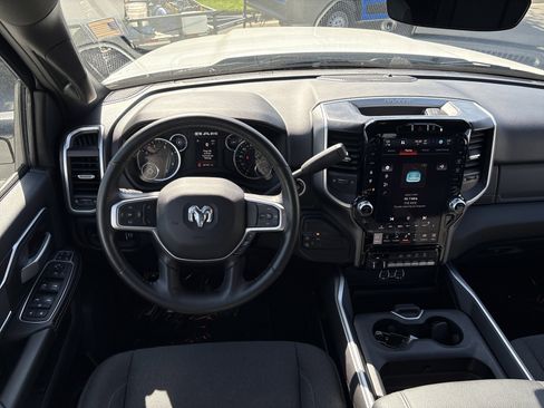 Used 2024 RAM 2500 Big Horn w/ Sport Appearance Package image 18