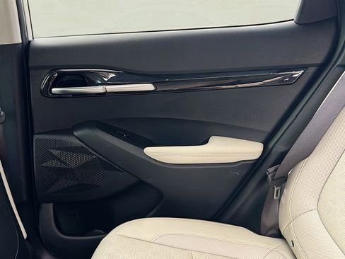 Used 2023 Kia Seltos SX image 42