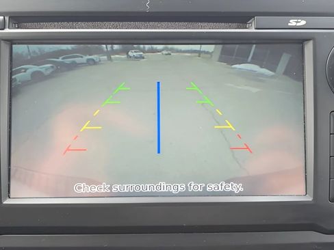 Used 2017 Nissan Titan SV image 14