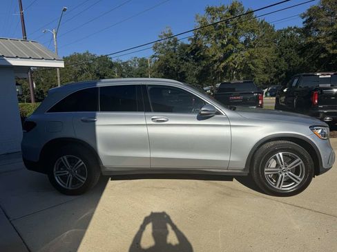 Used 2022 Mercedes-Benz GLC 300 4MATIC image 5