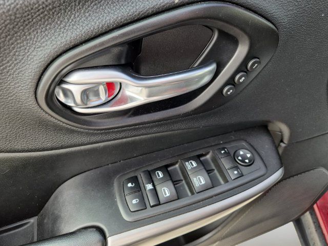 Used 2021 Jeep Cherokee Limited AWD/4WD image 10
