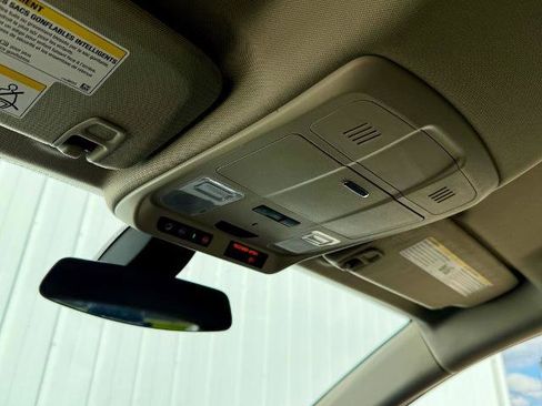 Used 2020 Buick Envision Essence image 30