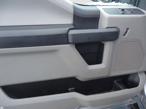 Used 2020 Ford F250 XL w/ Power Equipment Group image 22