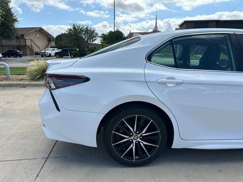 Used 2024 Toyota Camry SE FWD image 22